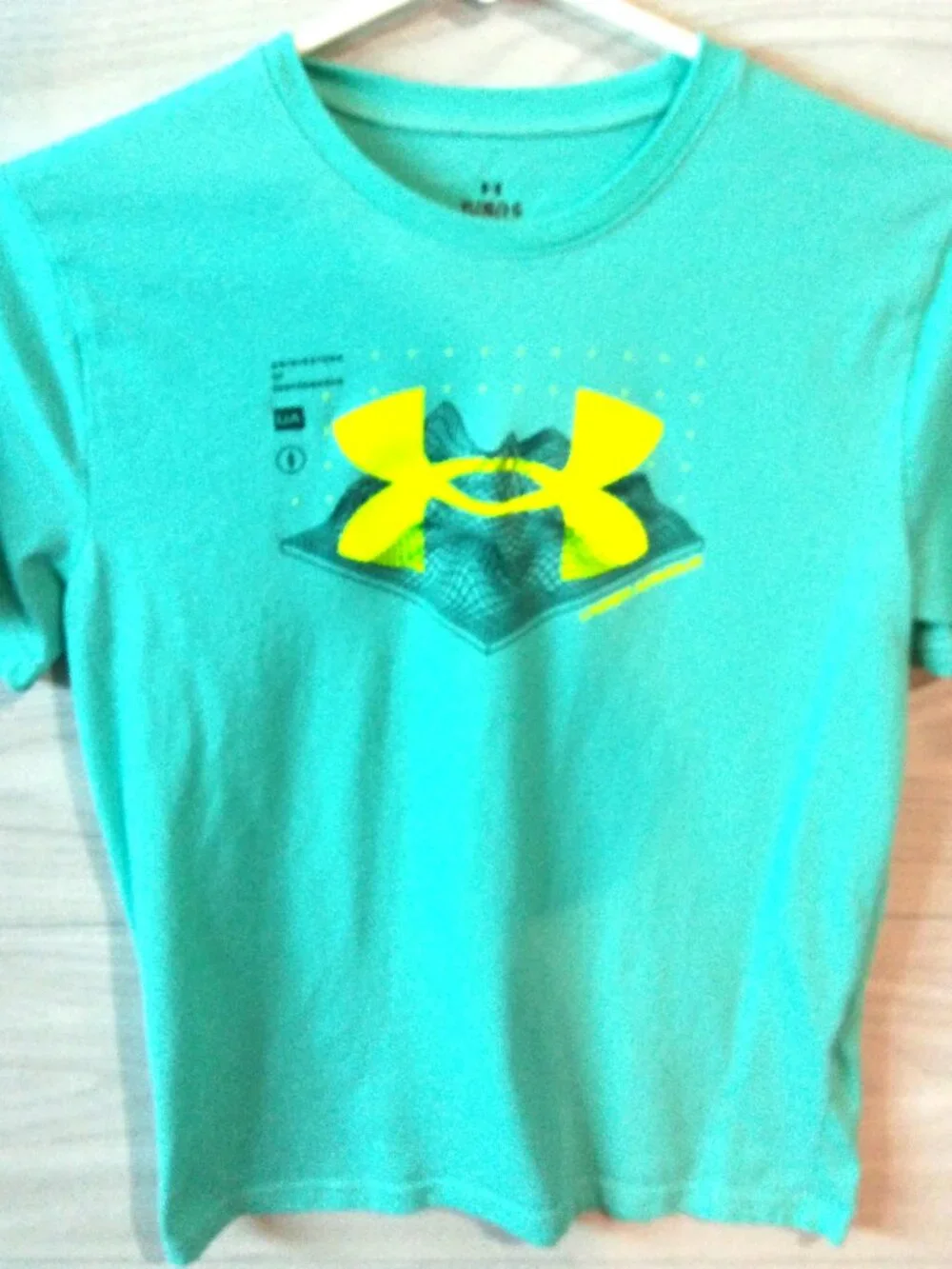 Under Armour  T-Shirt Boy's Size Youth Large Aqua Teal Short Sleeves Cotton Poly